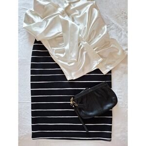 Banana Republic Pencil Skirt Black/White Striped/ Knee Length /(Women's Small)
